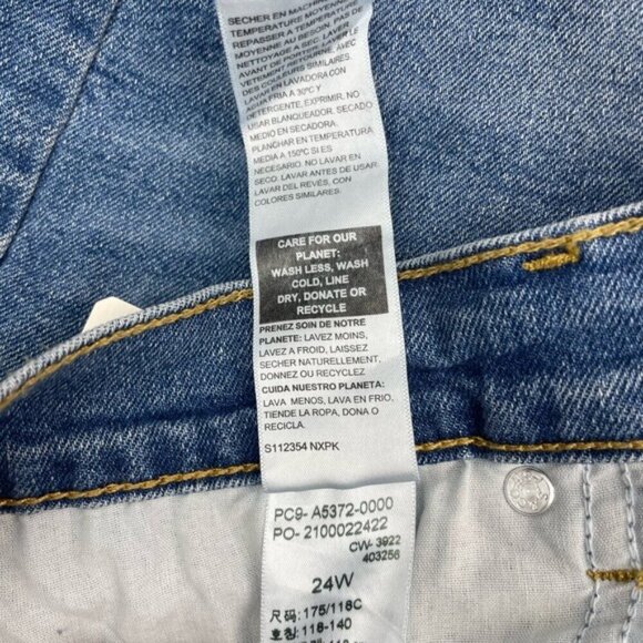 NWT Signature by Levi Strauss & Co Heritage High-Rise Bermuda Denim Short Sz 24 - Picture 7 of 9